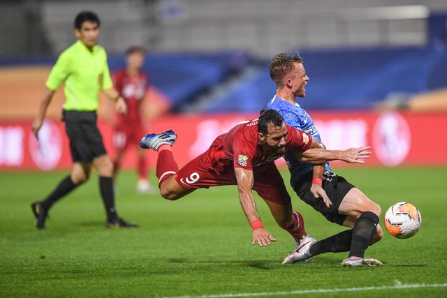 哈利伯顿35分迪文空砍35分 步行者胜尼克斯1-2